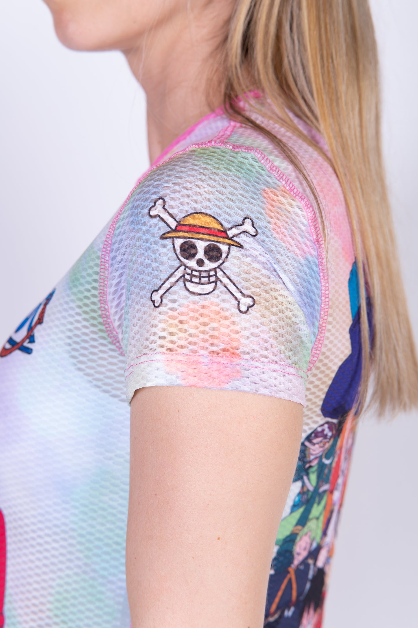 T-shirt de manga curta para mulher - One piece egghead luffy and the crew pink