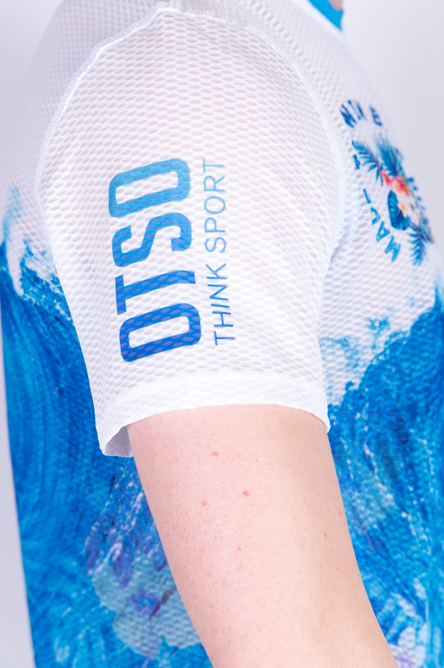 Short sleeve t-shirt for men - Swim Bike Run Wave