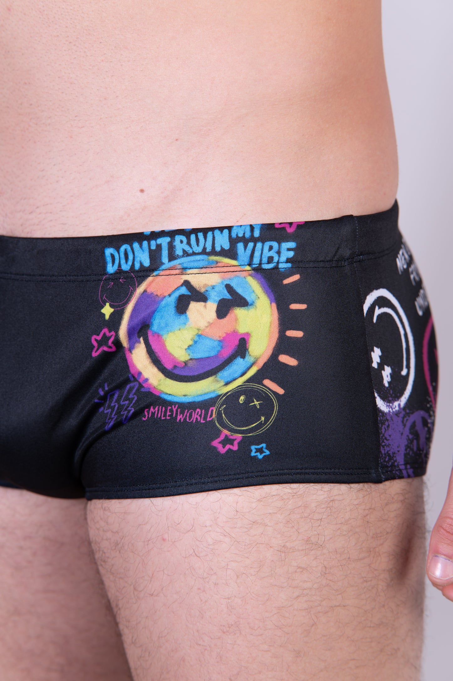 Banyador trunk home - S.W.Smiley World Festival