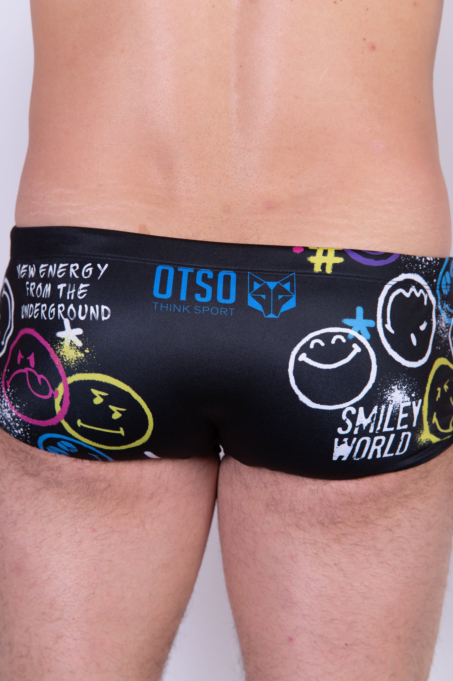 Banyador trunk home - S.W.Smiley World Festival