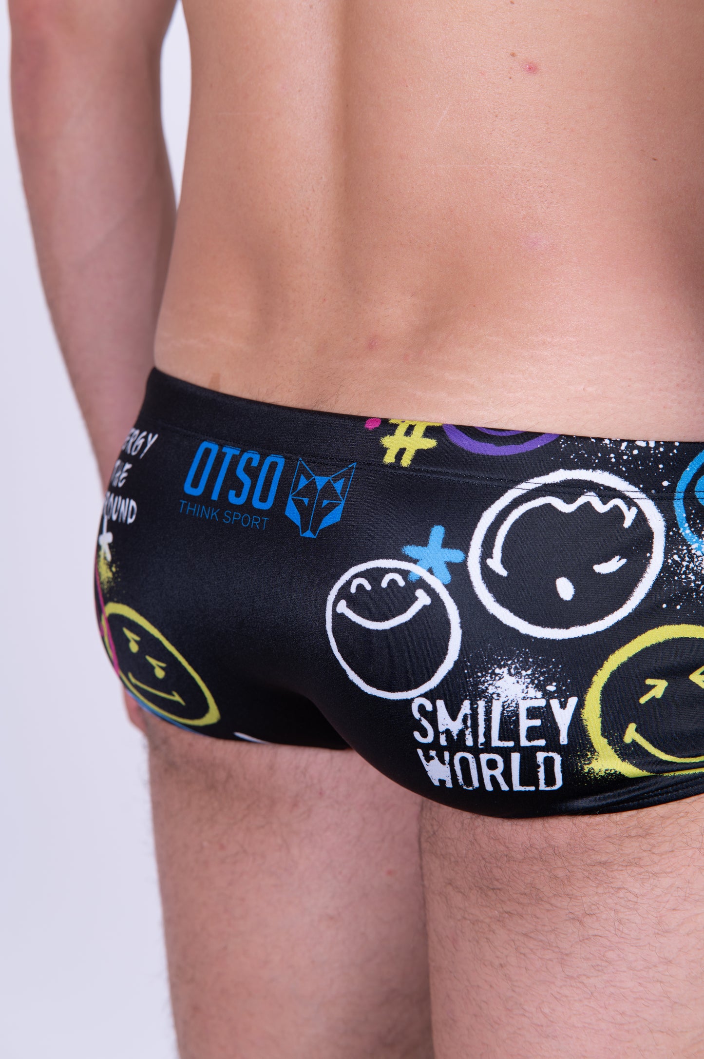 Banyador trunk home - S.W.Smiley World Festival