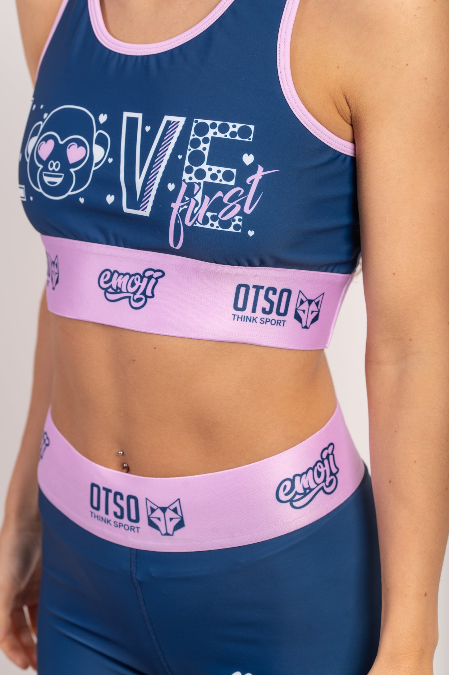 Top sportivo - Emoji Love First