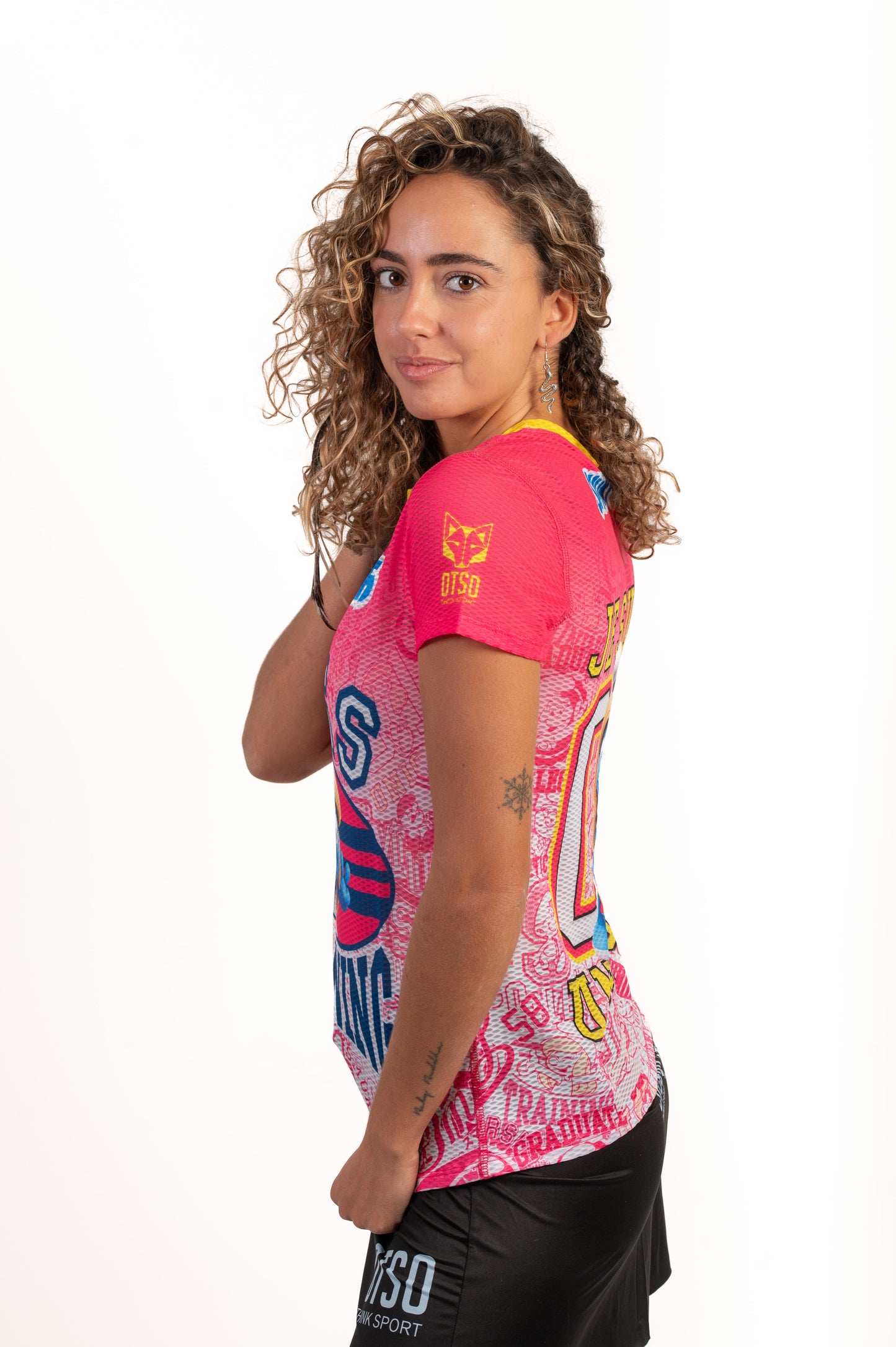 Camiseta manga curta mulher - Smurfs Abraços