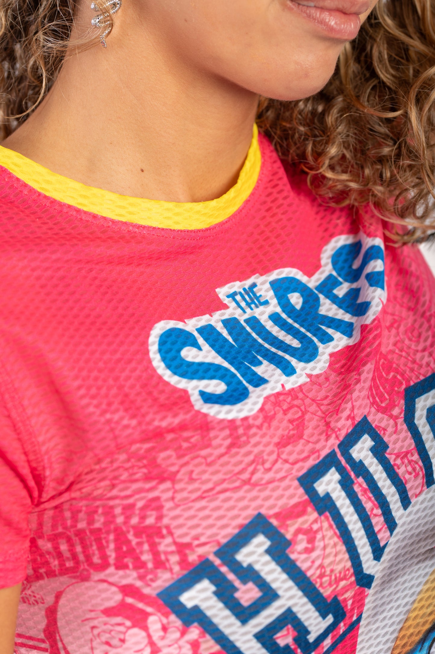 Camiseta manga curta mulher - Smurfs Abraços